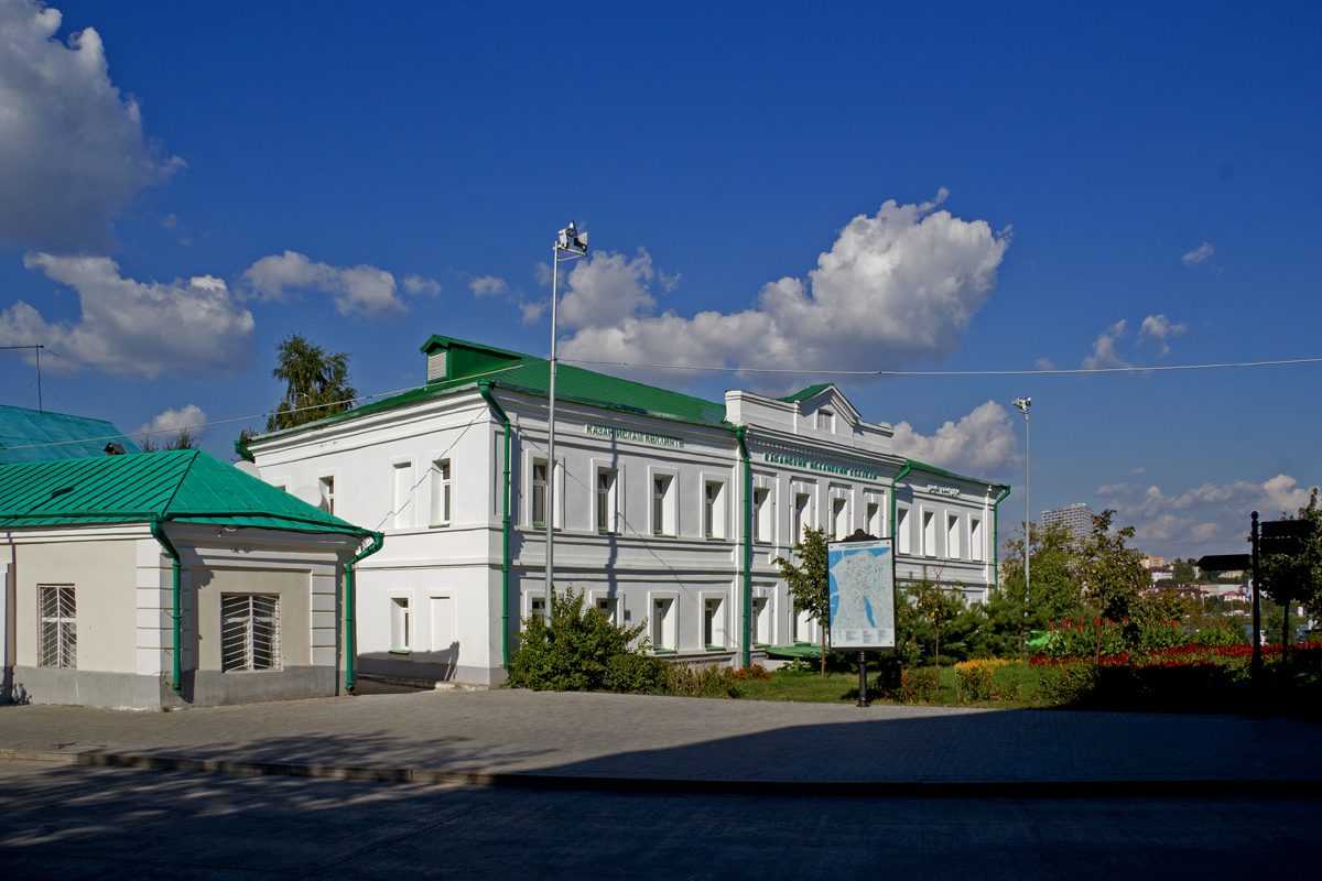 Казань, Улица Каюма Насыри, 15 / Улица Зайни Султана, 6