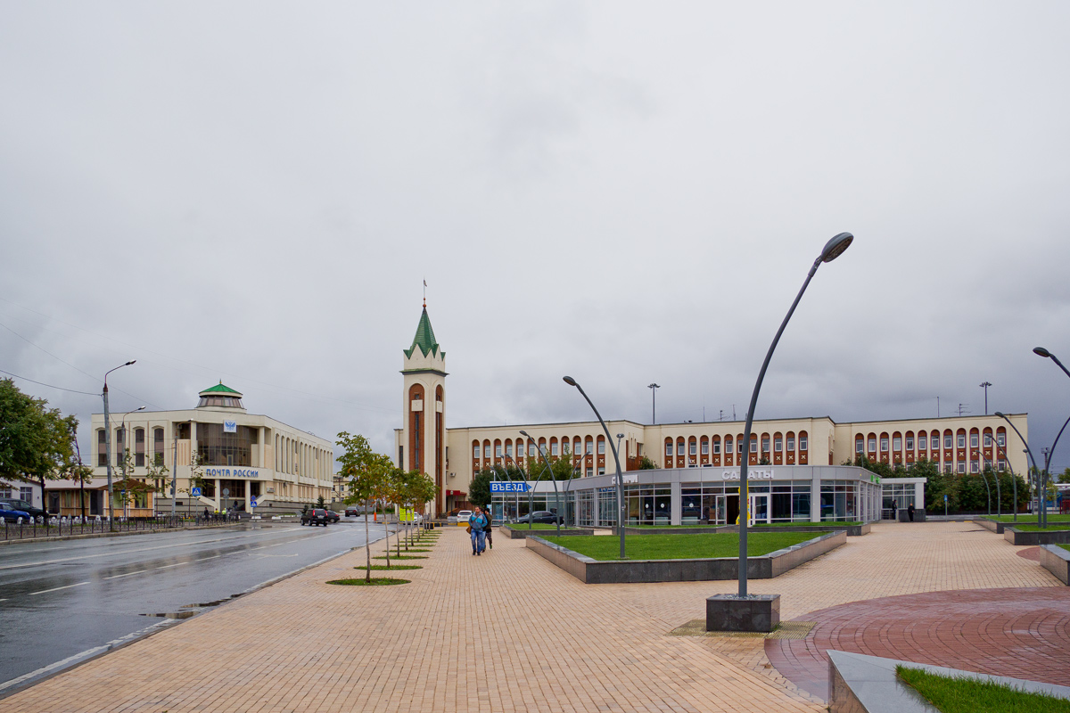Казань, Улица Нариманова, 2; Привокзальная площадь, 1; Привокзальная площадь, 3