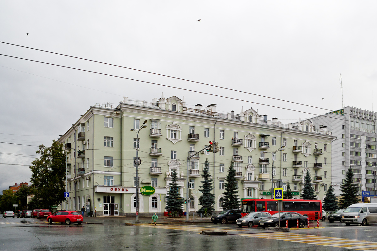 Казань, Улица Николая Ершова, 14 / Улица Зинина, 2