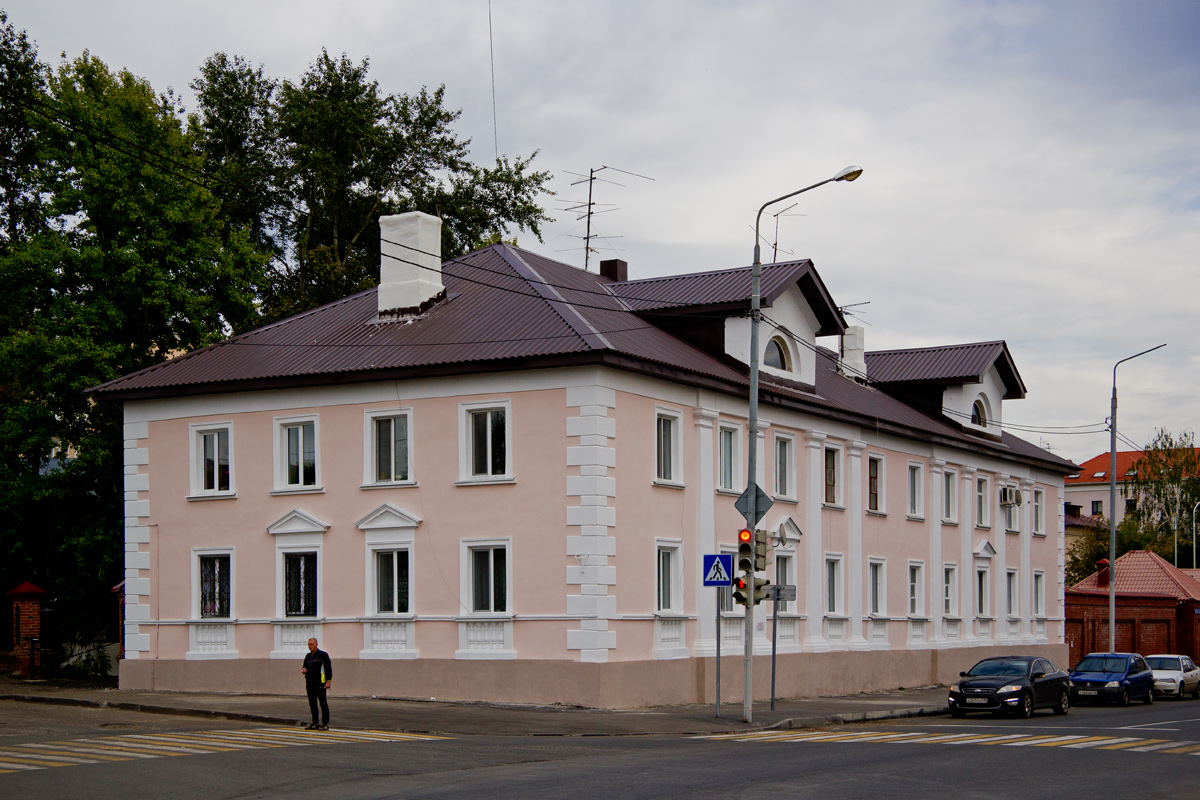 Казань, Улица Ахтямова, 7А / Улица Сары Садыковой, 41