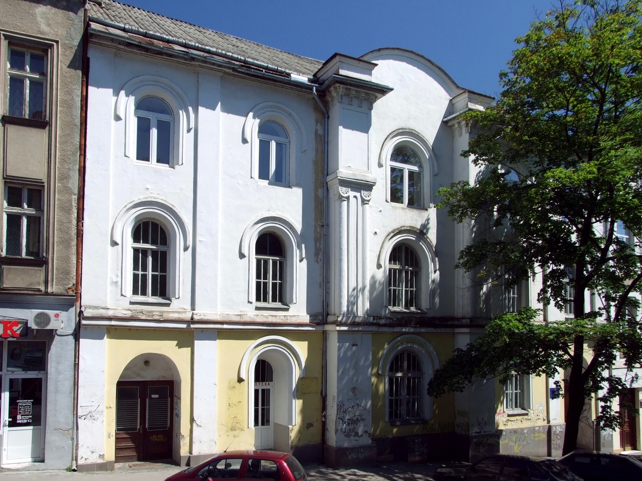 Ужгород, Жупанатская площадь, 17