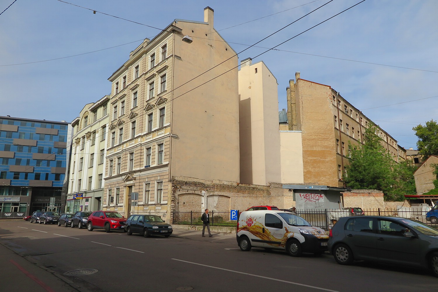 Рига, Ernesta Birznieka-Upīša iela, 1; Marijas iela, 6