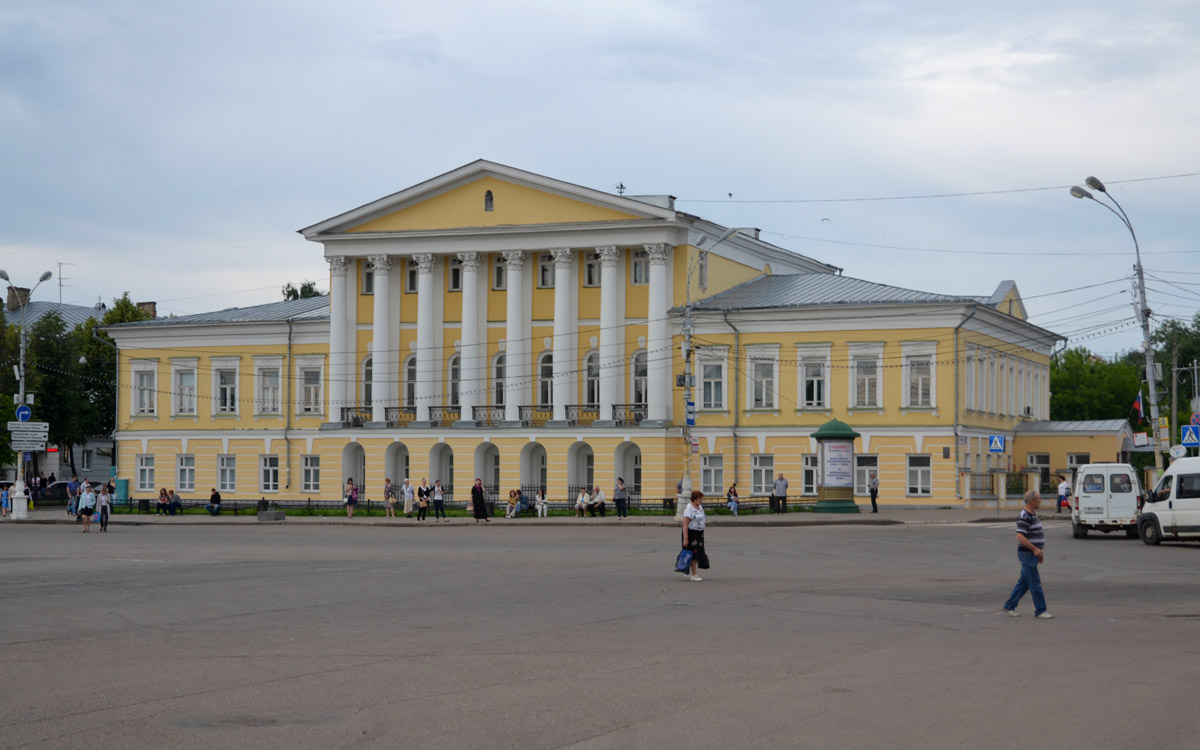 Кострома, Улица Шагова, 1 / Проспект Мира, 2