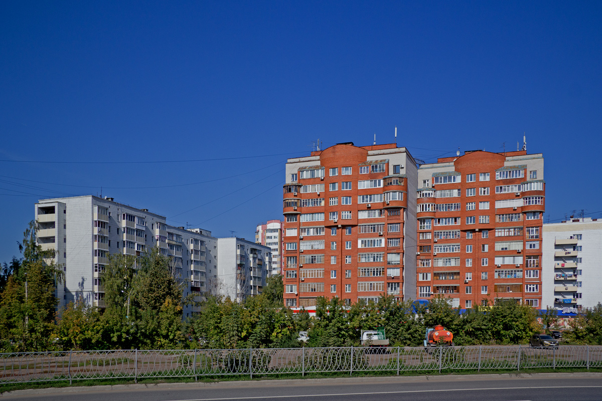 Казань, Проспект Победы, 41; Проспект Победы, 43