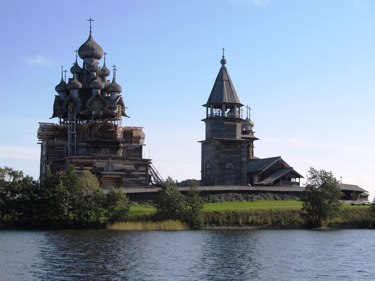 Медвежьегорский район, прочие н.п., Остров Кижи, Церковь Преображения Господня; Остров Кижи, Колокольня Кижского погоста