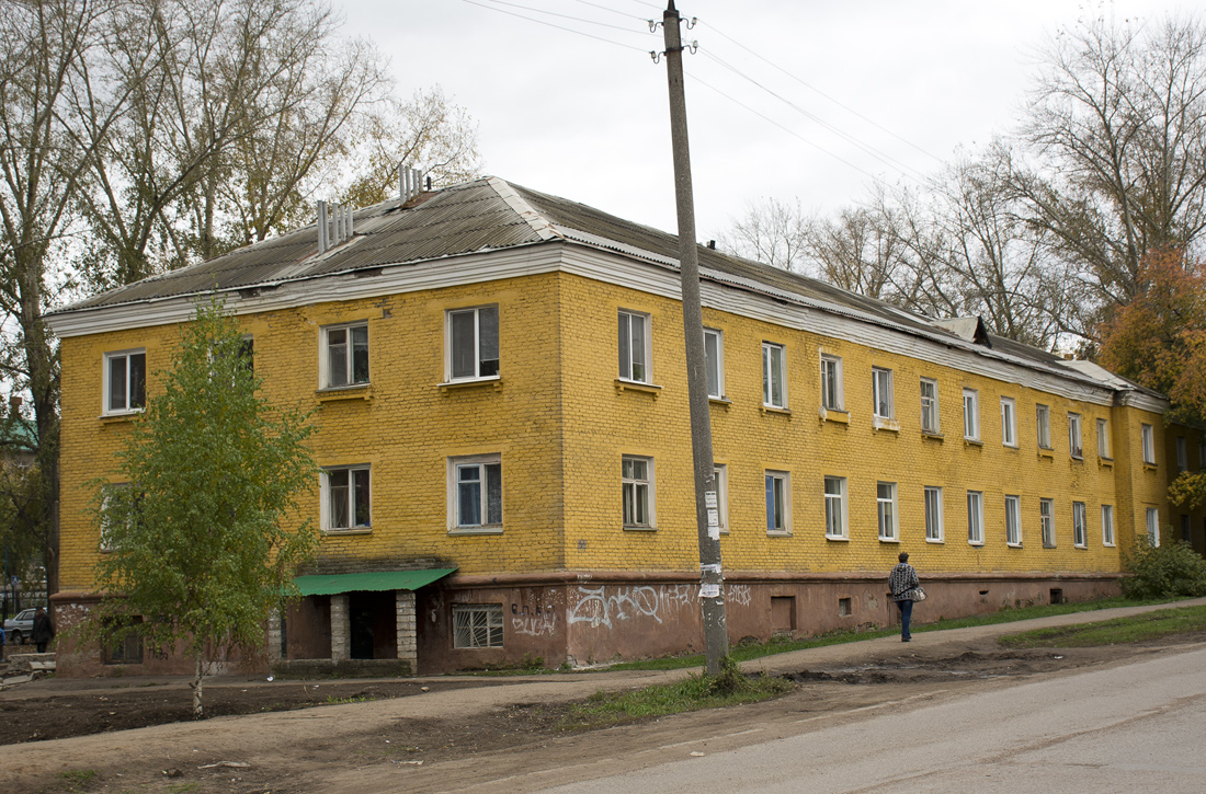 Уфа, Улица Суворова, 70 / Улица Коммунаров, 56