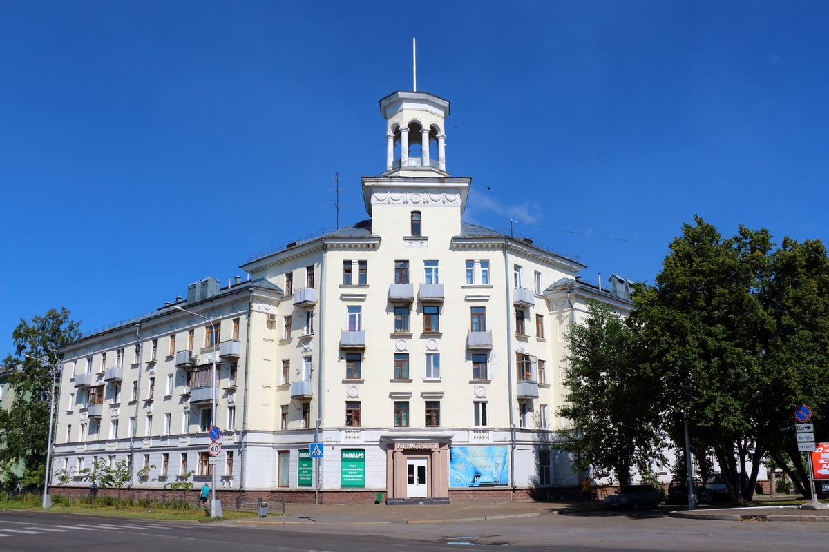 Северск, Коммунистический проспект, 37