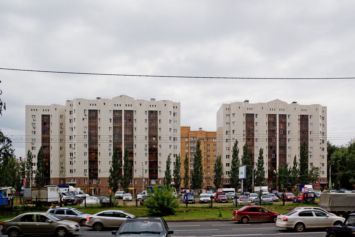 Казань, Улица Болотникова, 9; Улица Болотникова, 11 / Улица Лазарева, 1 Казань, Улица Болотникова, 9; Улица Болотникова, 11 / Улица Лазарева, 1