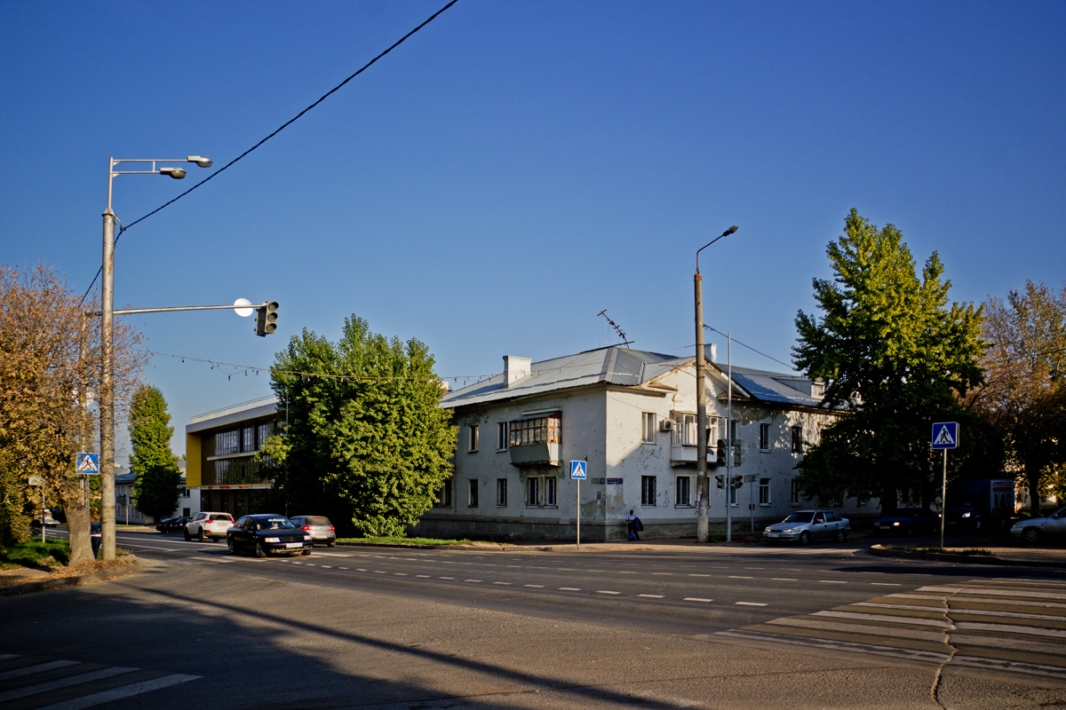 Kazań, Улица Мира, 15 / Каштановая улица, 1