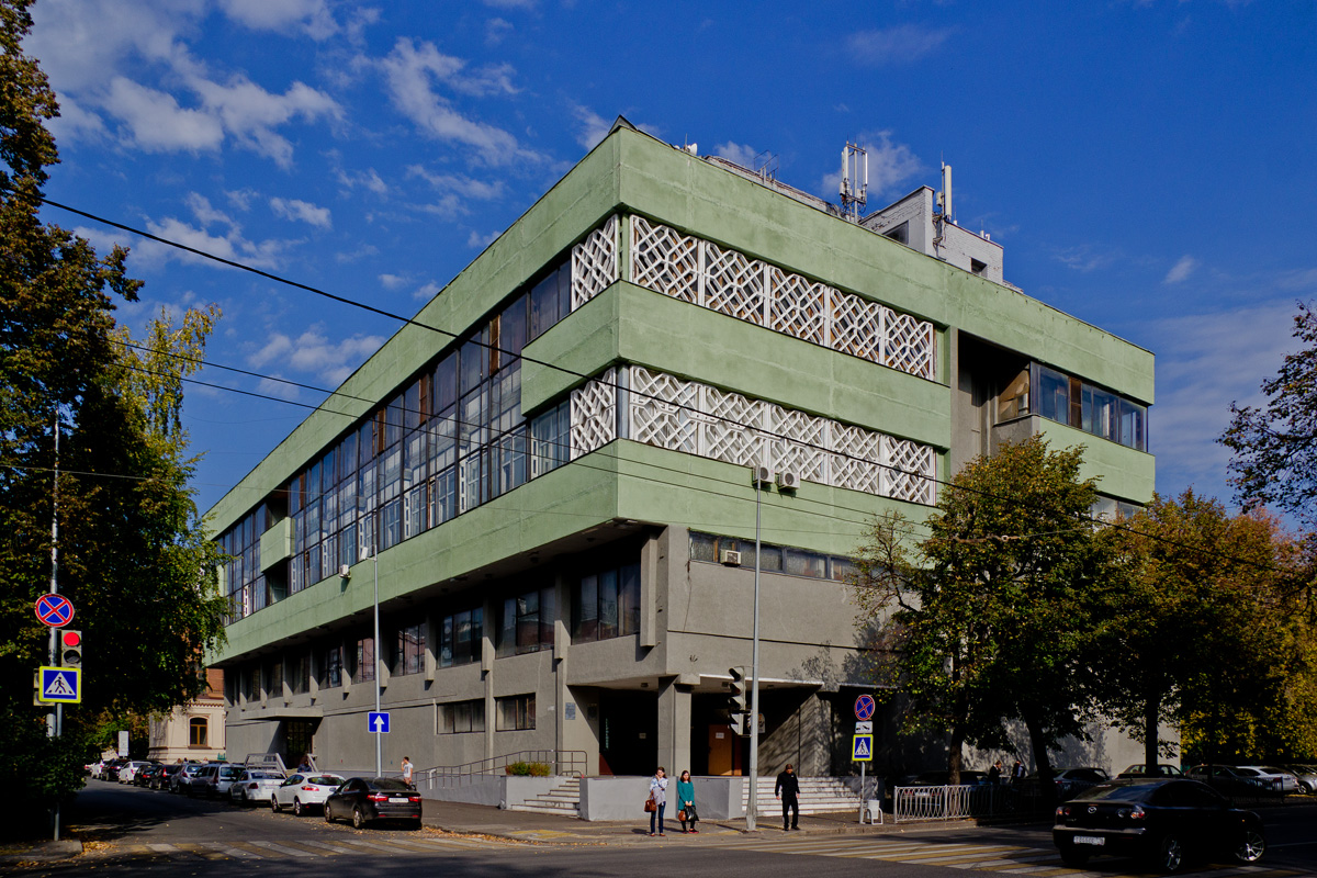 Казань, Улица Толстого, 8 / Улица Максима Горького, 31