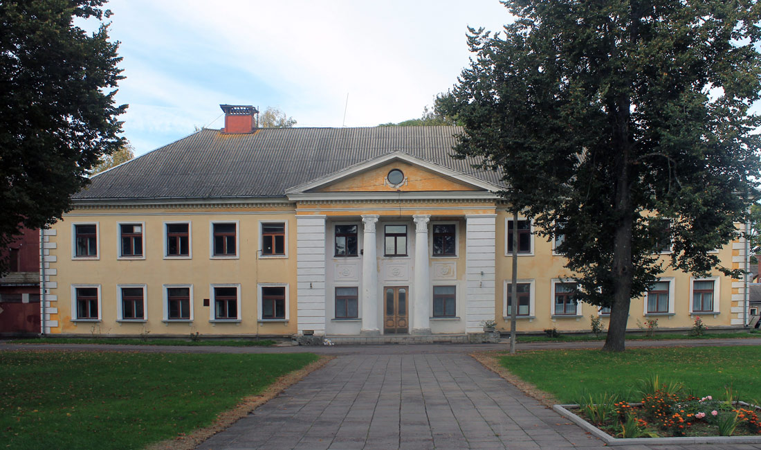 Калласте, Keskväljak, 2