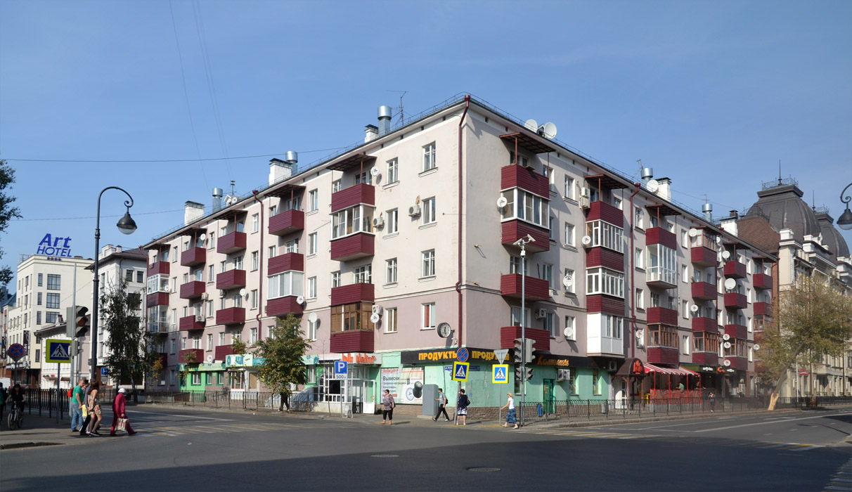 Казань, Университетская улица, 5 / Улица Островского, 37