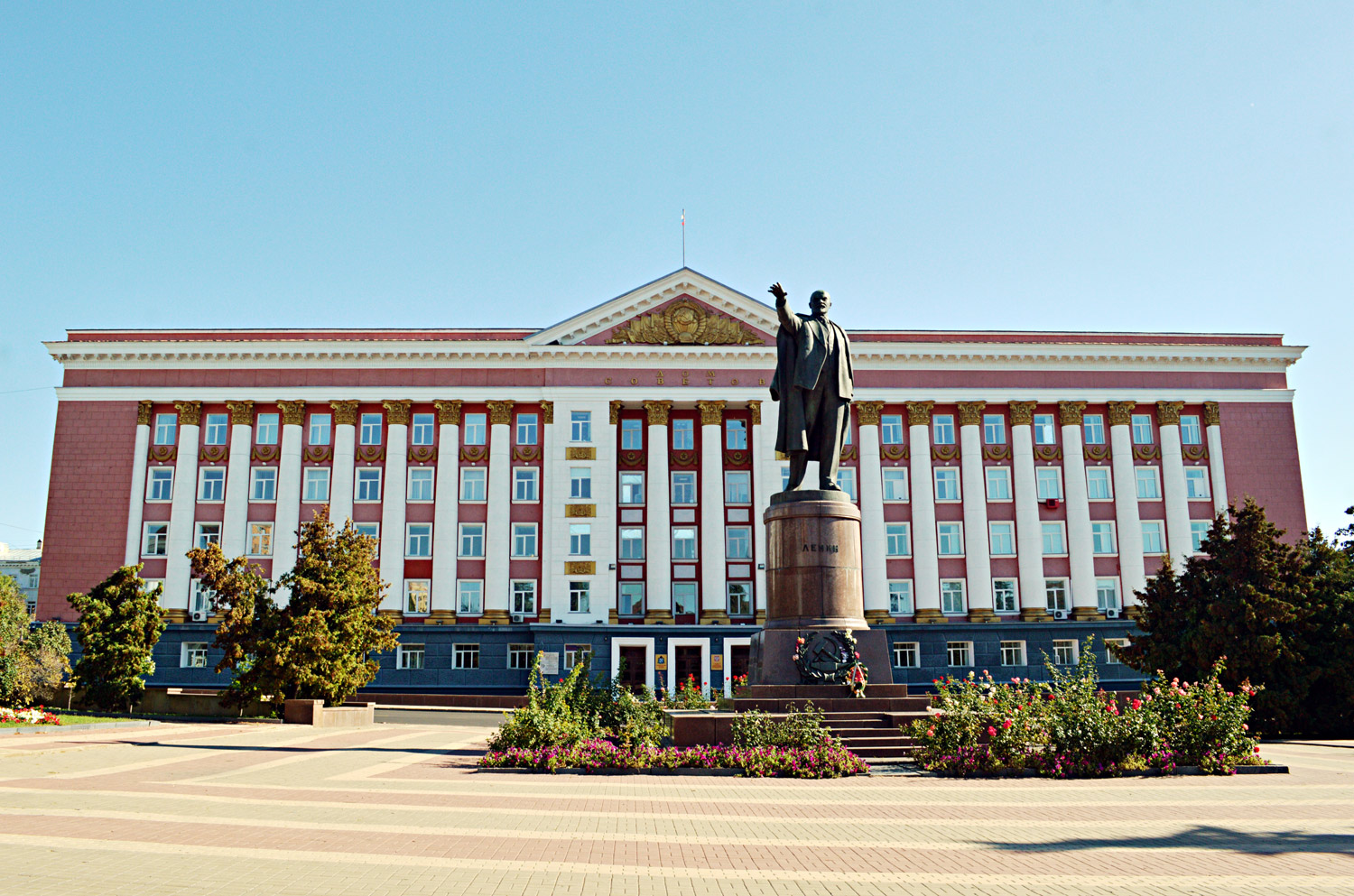 Курск, Красная площадь, 18