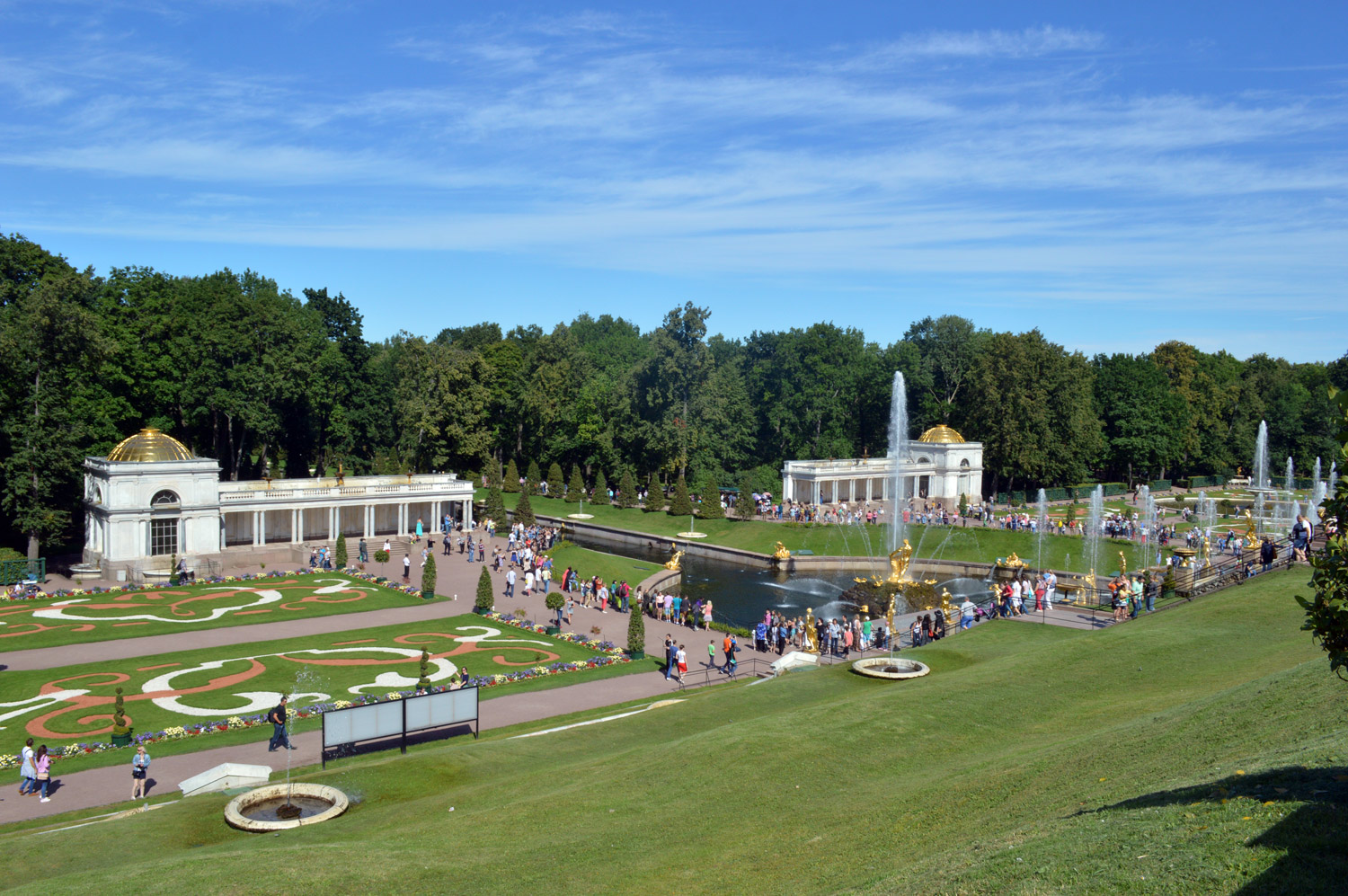 Peterhof, Разводная улица, 2