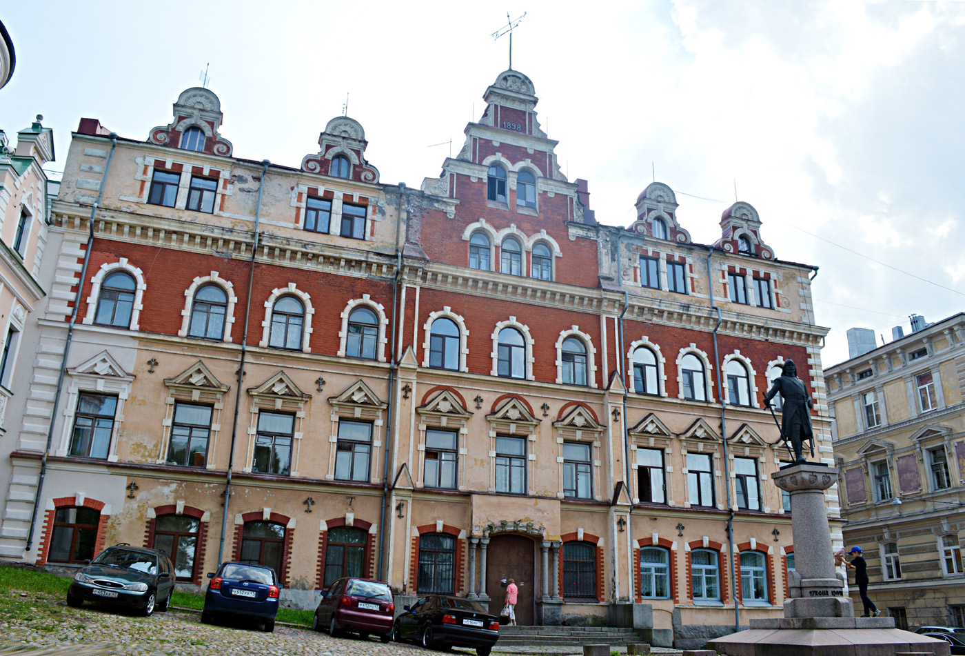 Выборг, Крепостная улица, 2