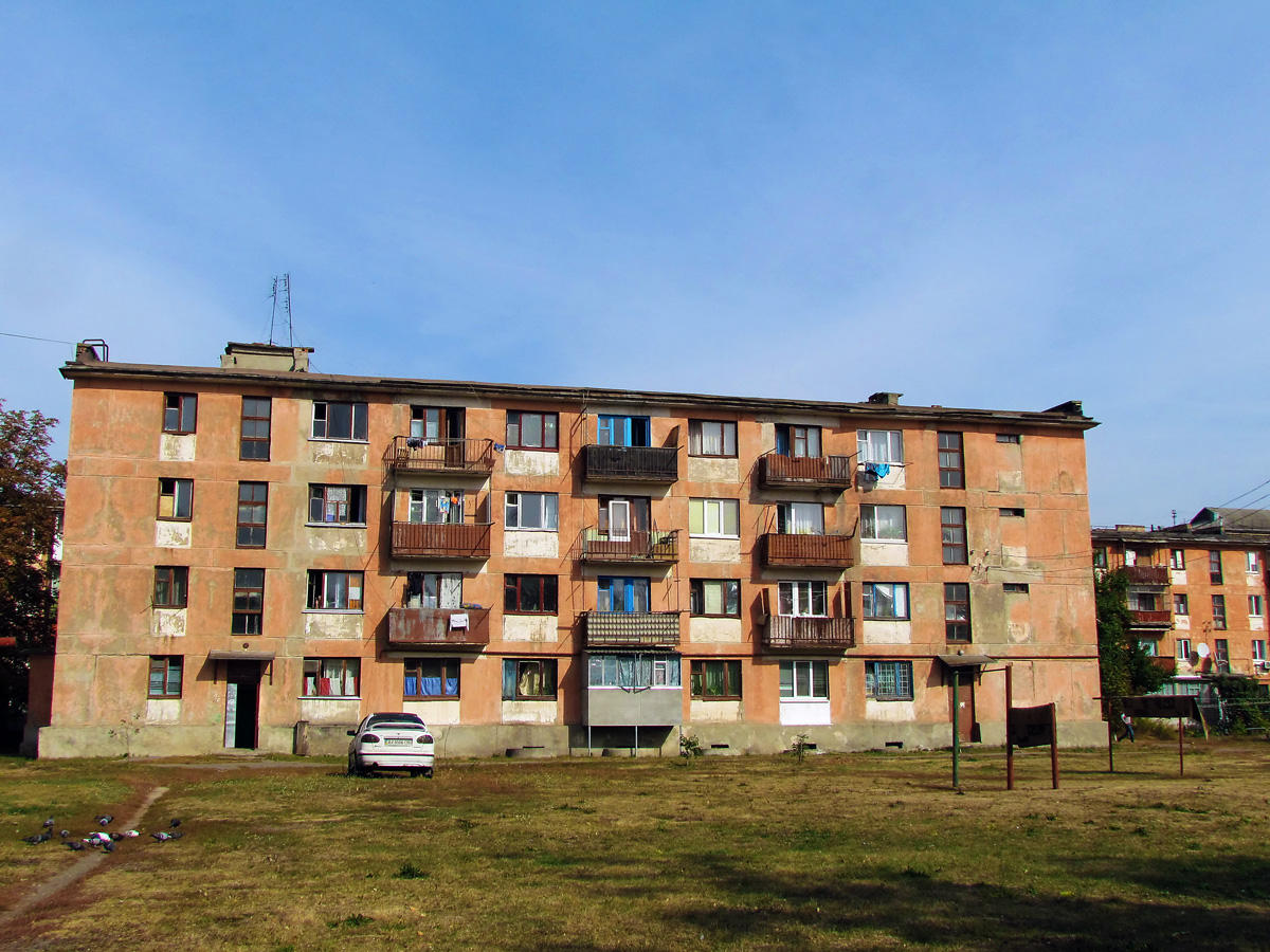 Зміївський район, смт Слобожанське, Улица Сергея Закоры, 25