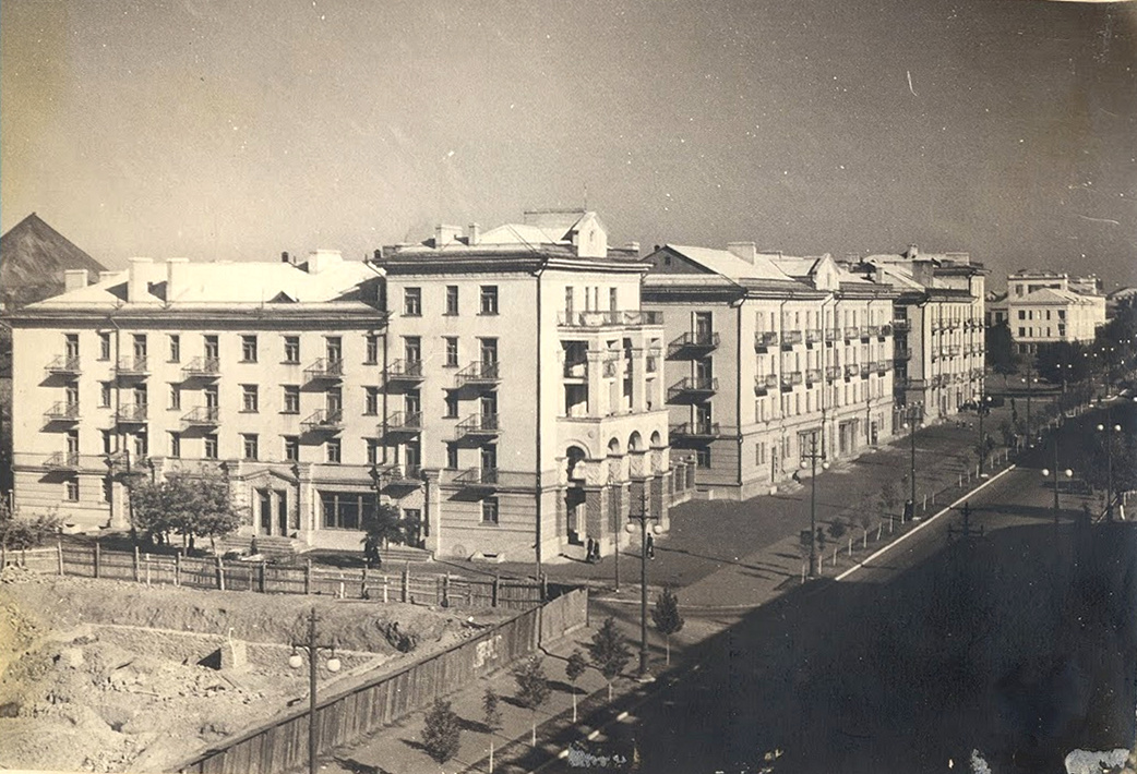 Горловка, Проспект Победы, 27 / Советская улица, (?); Проспект Победы, 19; Проспект Победы, 17; Проспект Победы, 7; Проспект Победы, 3