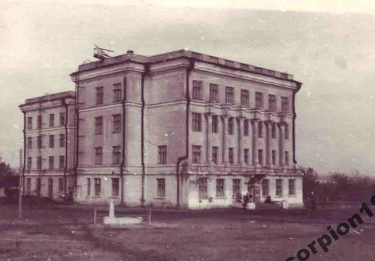 Луганск, Улица Щаденко, 1