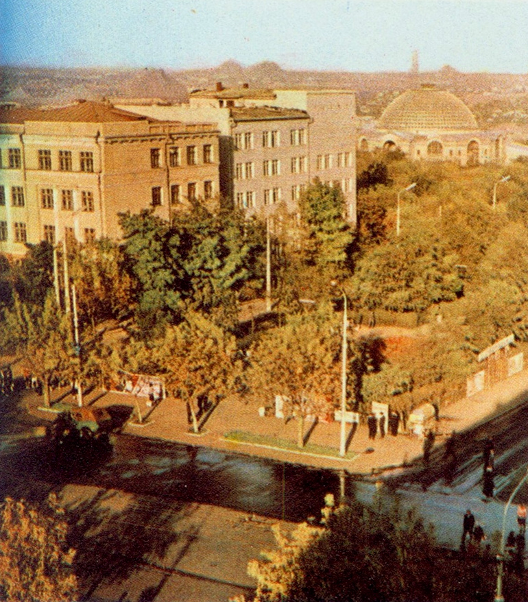 Донецк, Улица Артёма, 129А