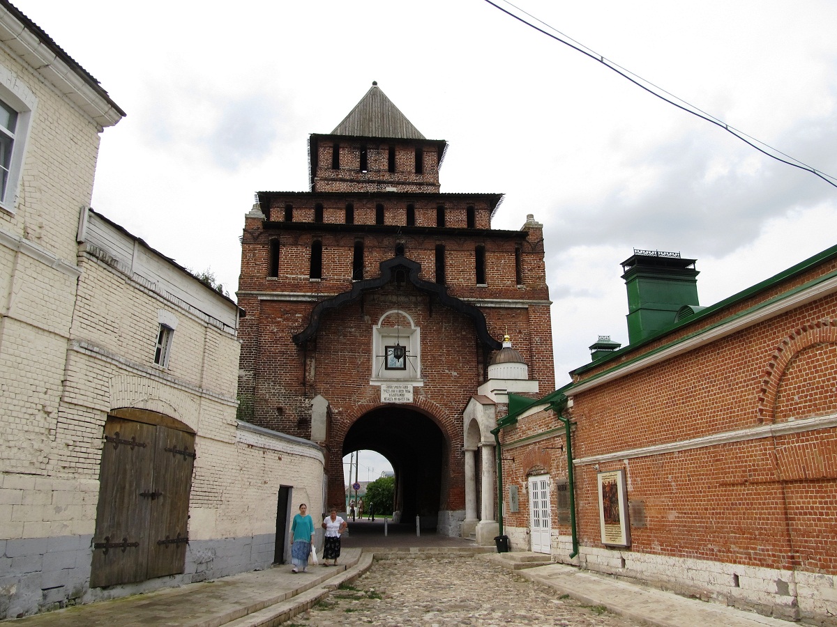 Коломна, Коломенский кремль, Пятницкие ворота