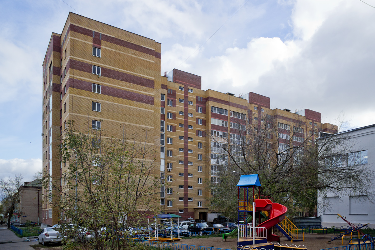 Казань, Улица Чапаева, 11 / Улица Максимова, 43