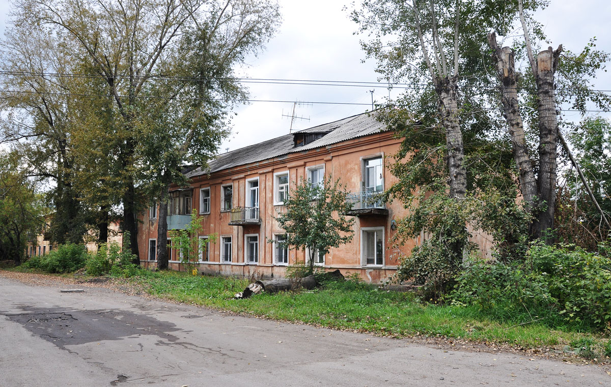 Omsk, Батумская улица, 4