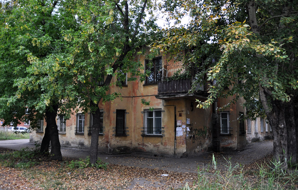 Омск, Волго-Донская улица, 21 / Батумская улица, 24