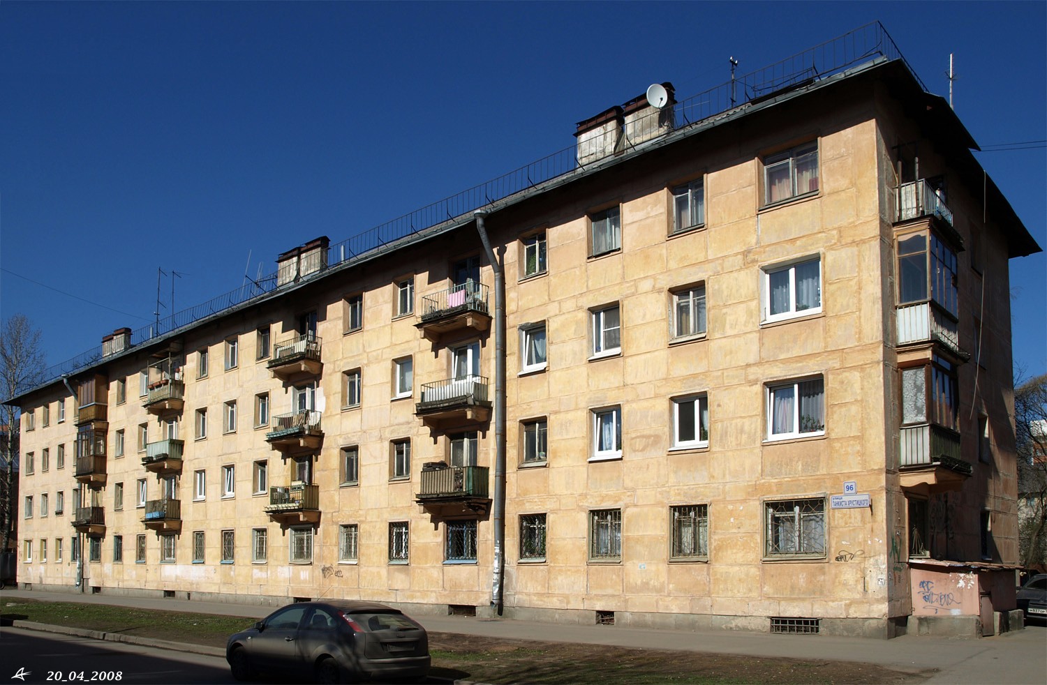 Санкт-Петербург, Улица Танкиста Хрустицкого, 96