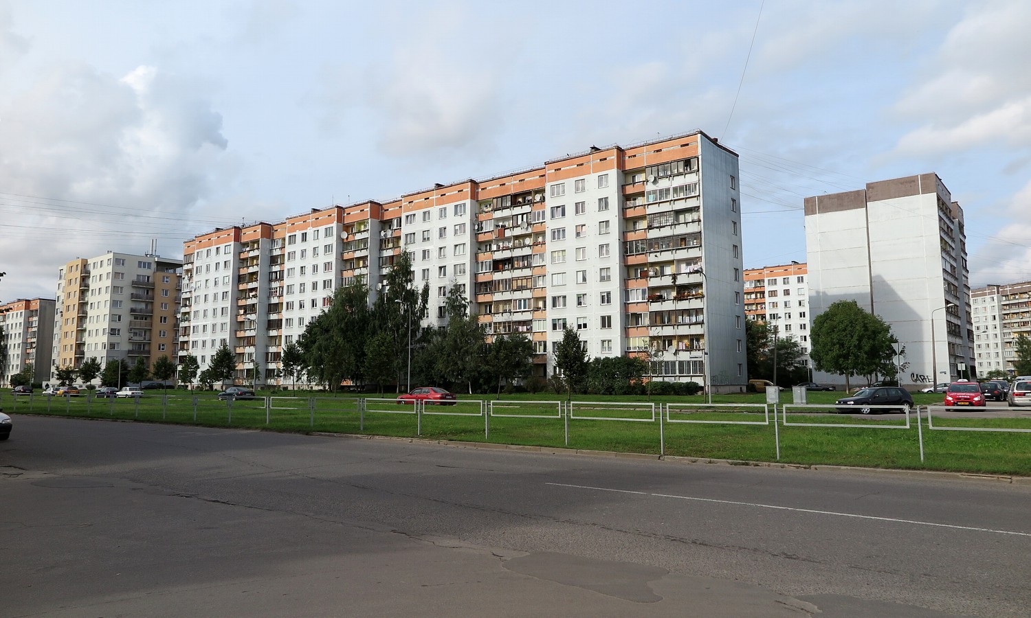 Рига, Akadēmiķa Mstislava Keldiša iela, 13A; Akadēmiķa Mstislava Keldiša iela, 15