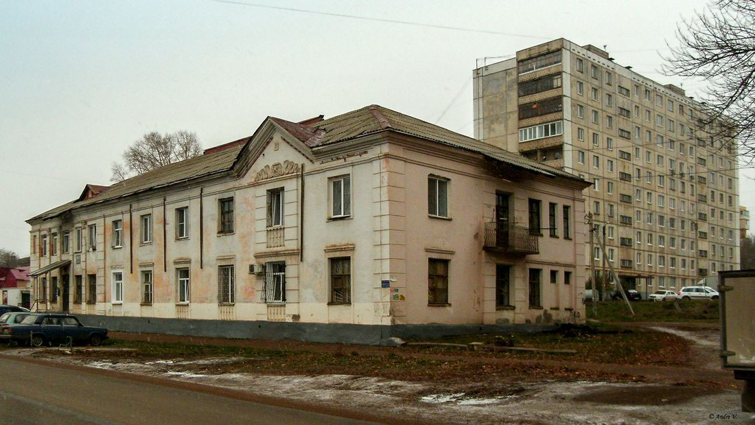 Уфа, Улица Богдана Хмельницкого, 54; Черниковская улица, 83/1