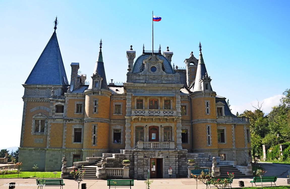 Ялта, пгт Массандра, Симферопольское шоссе, 13
