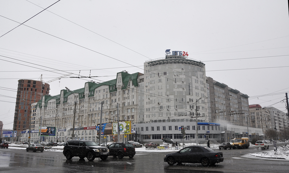 Омск, Улица Маршала Жукова, 101 корп. 1 / Улица Маяковского, 3; Улица Маршала Жукова, 101; Улица Масленникова, 58 / Учебная улица, 128; Улица Маяковского, 49; Улица Декабристов, 104