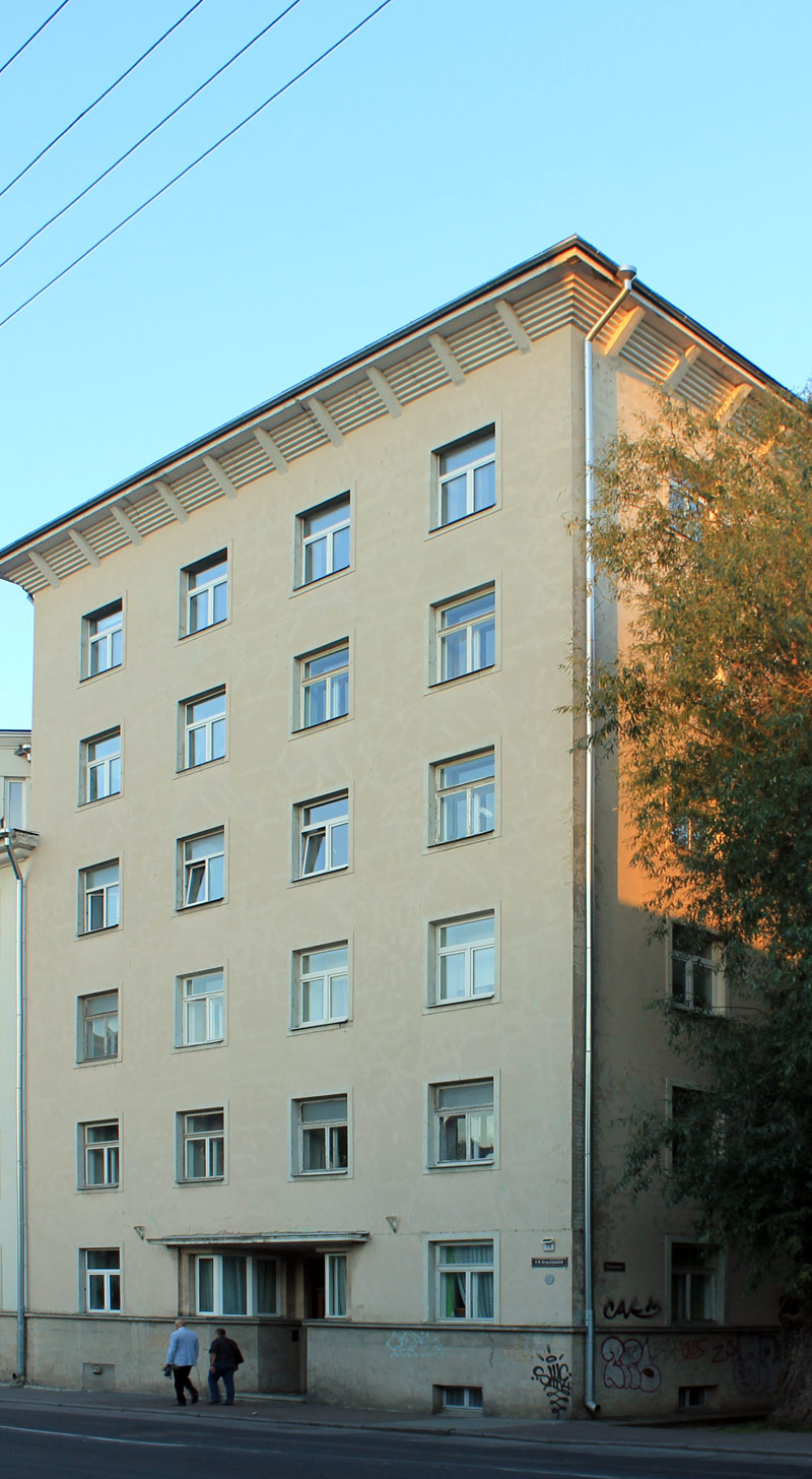 Tallinn, Friedrich Reinhold Kreutzwaldi, 19