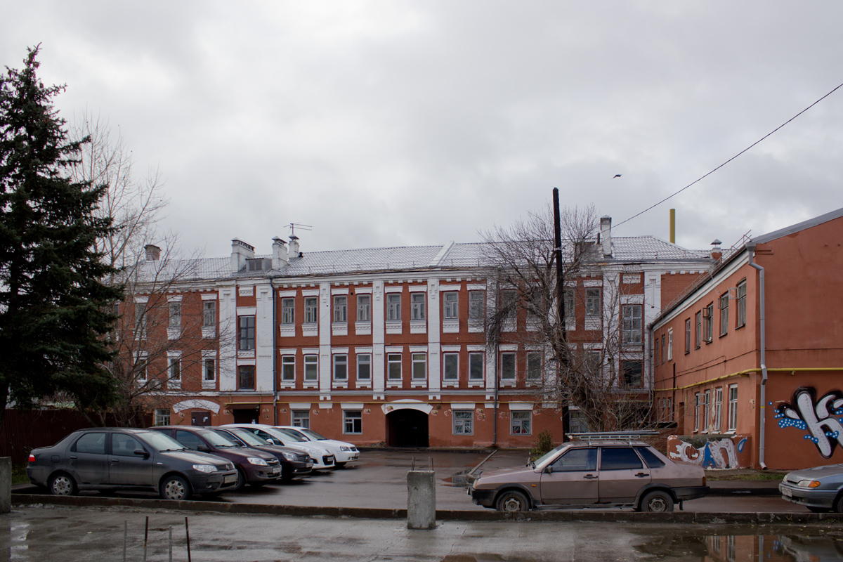 Kazan, Улица Баумана, 30