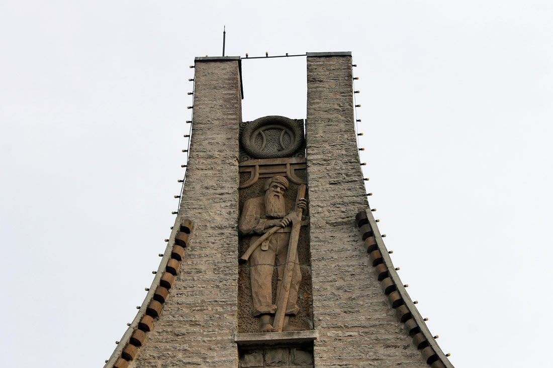 Tallinn, Vana-Lõuna, 37. Монументальное искусство (мозаики, росписи)