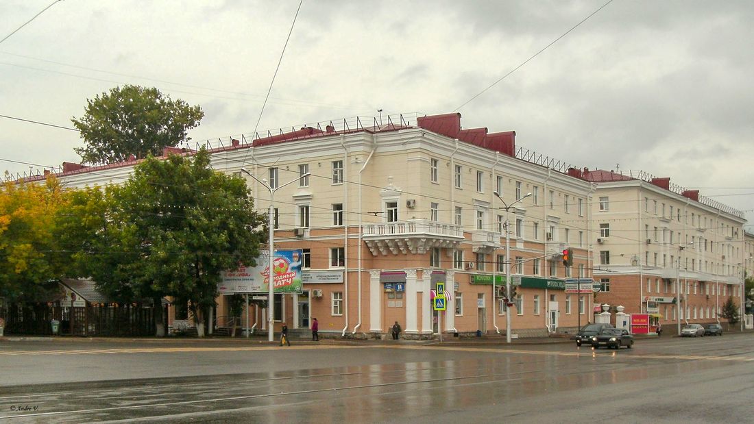 Уфа, Улица Ленина, 84 / Революционная улица, 47