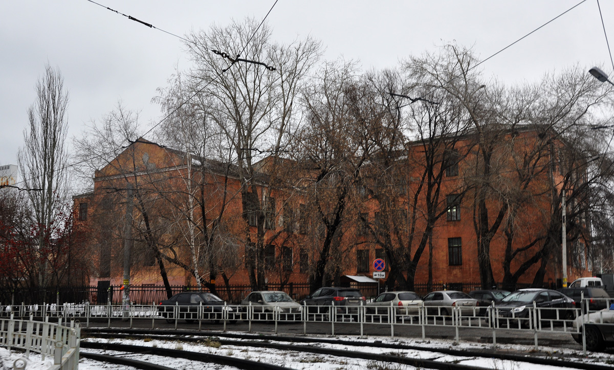 Omsk, Улица Лобкова, 2 / Улица Марченко, 4