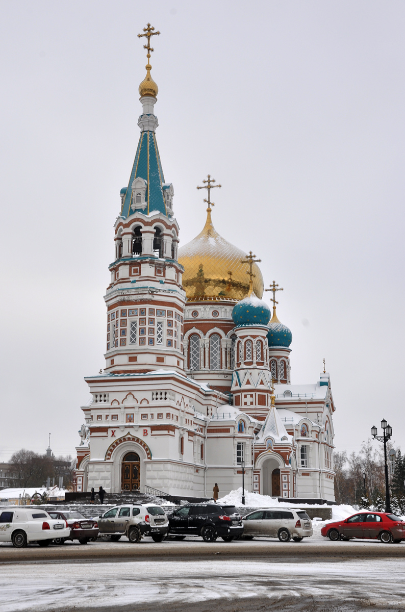 Омск, Тарская улица, 7 / Интернациональная улица, 12
