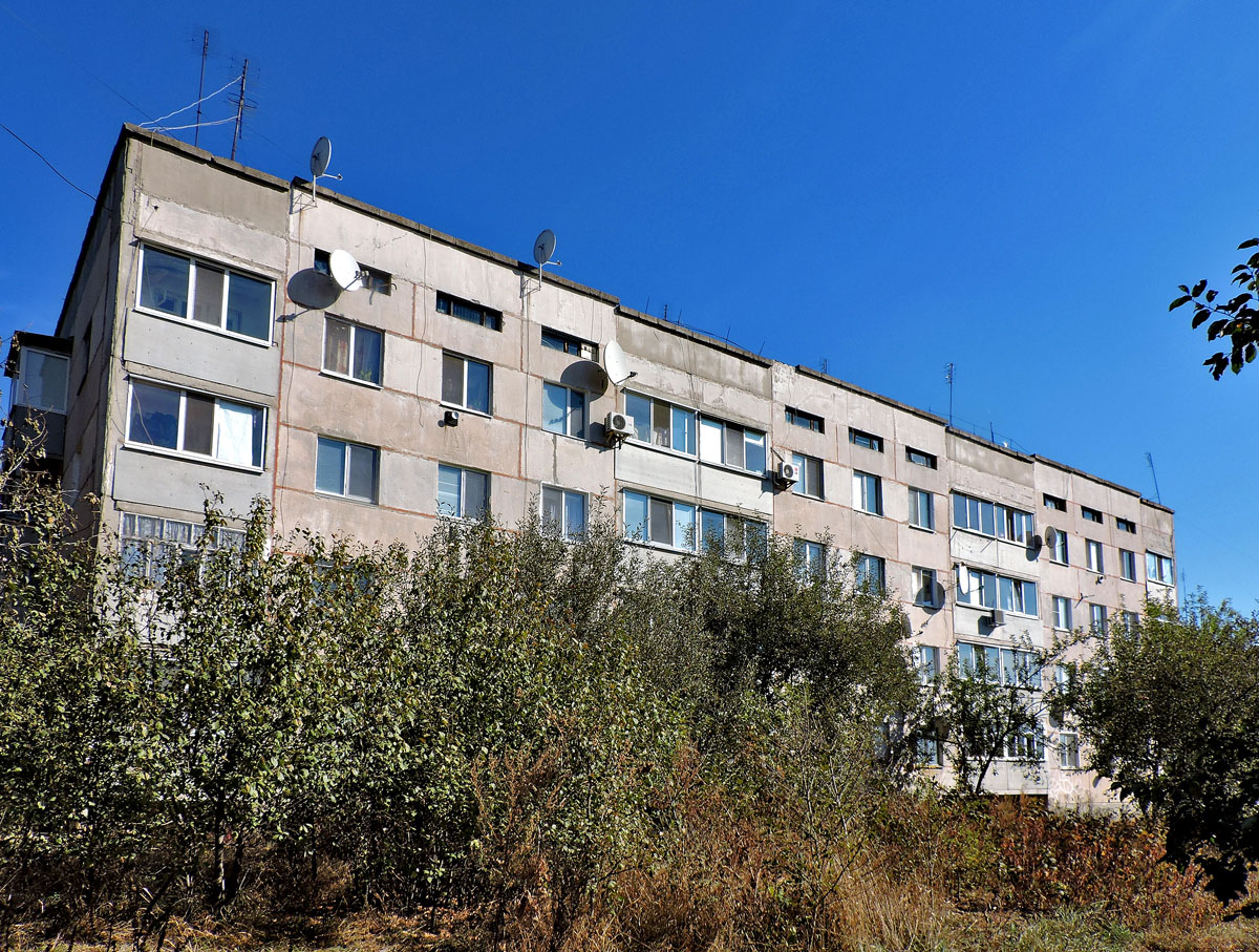 Валки, Стадионная улица, 2А