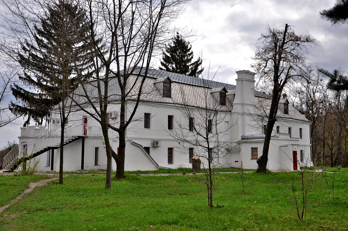 Kaniv, Улица Героев Небесной Сотни, 64