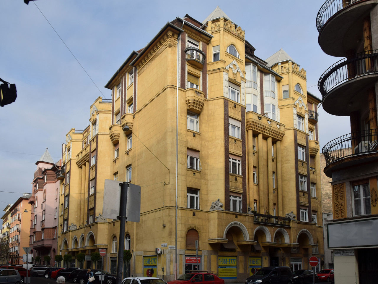 Будапешт, Pannónia utca (XIII. kerület), 30; Radnoti Miklós utca, 25