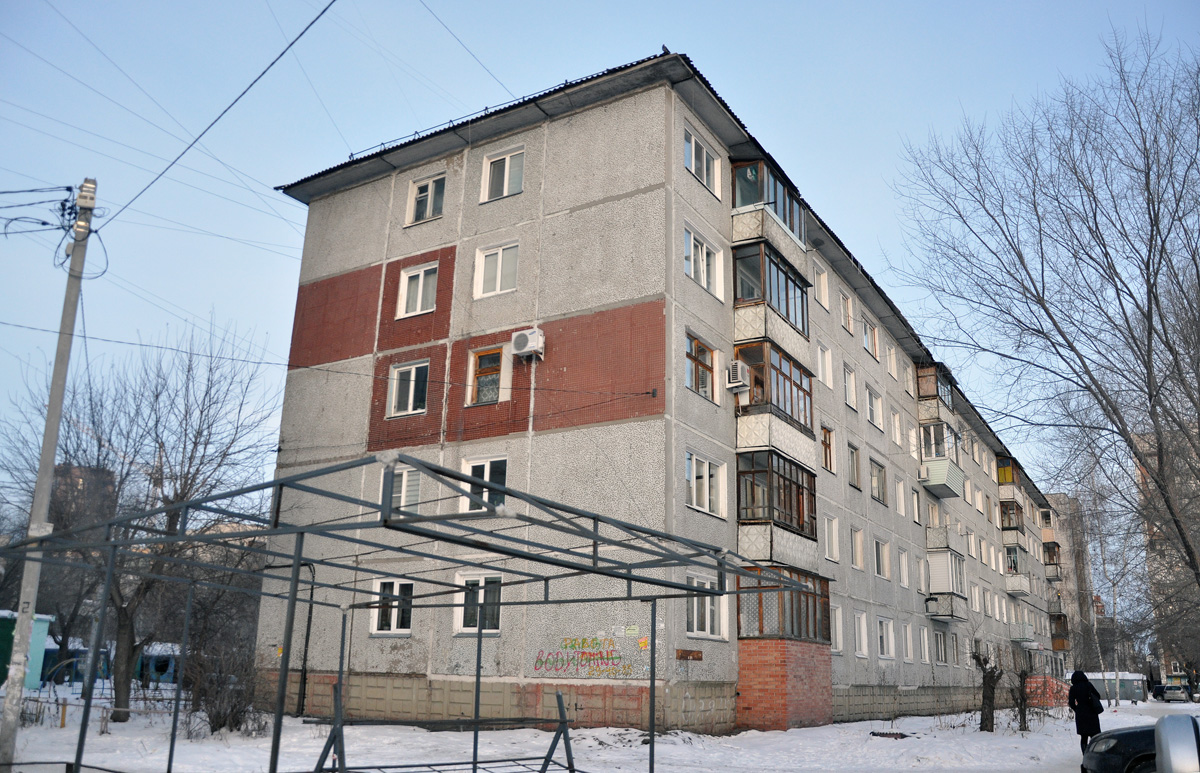 Омск, Улица Декабристов, 102
