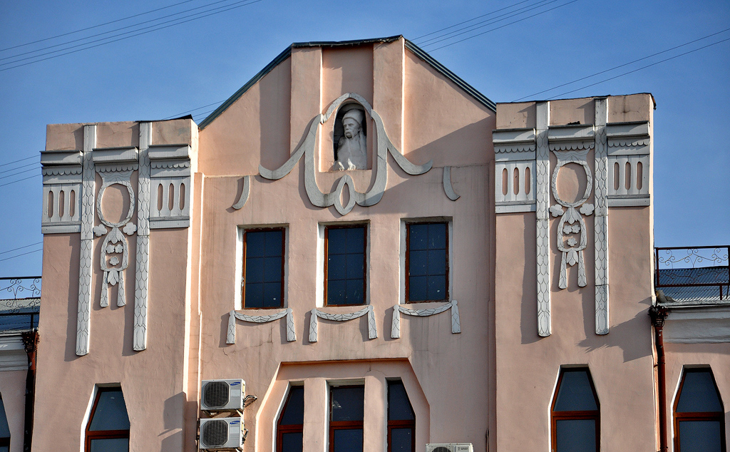 Charkow, Павловская площадь, 4