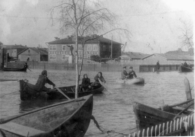 Нарьян-Мар, Улица Выучейского, 7 / Улица Сапрыгина, 8