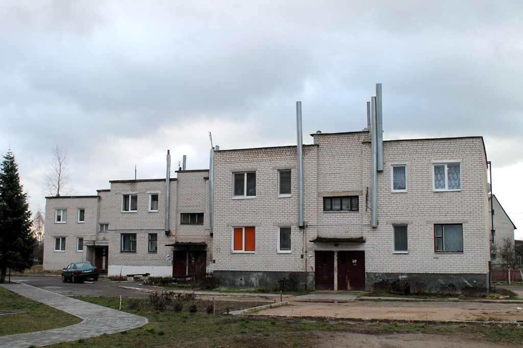 Мосты, Полевая улица, 12