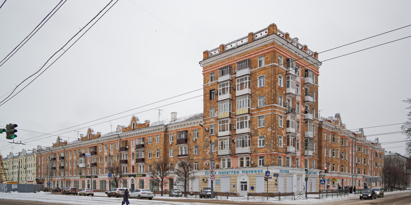 Казань, Улица Декабристов, 191 / Улица Гагарина, 93