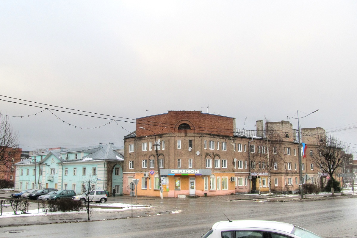 Переславль-Залесский, Ростовская улица, 23; Улица Кузнецова, 2