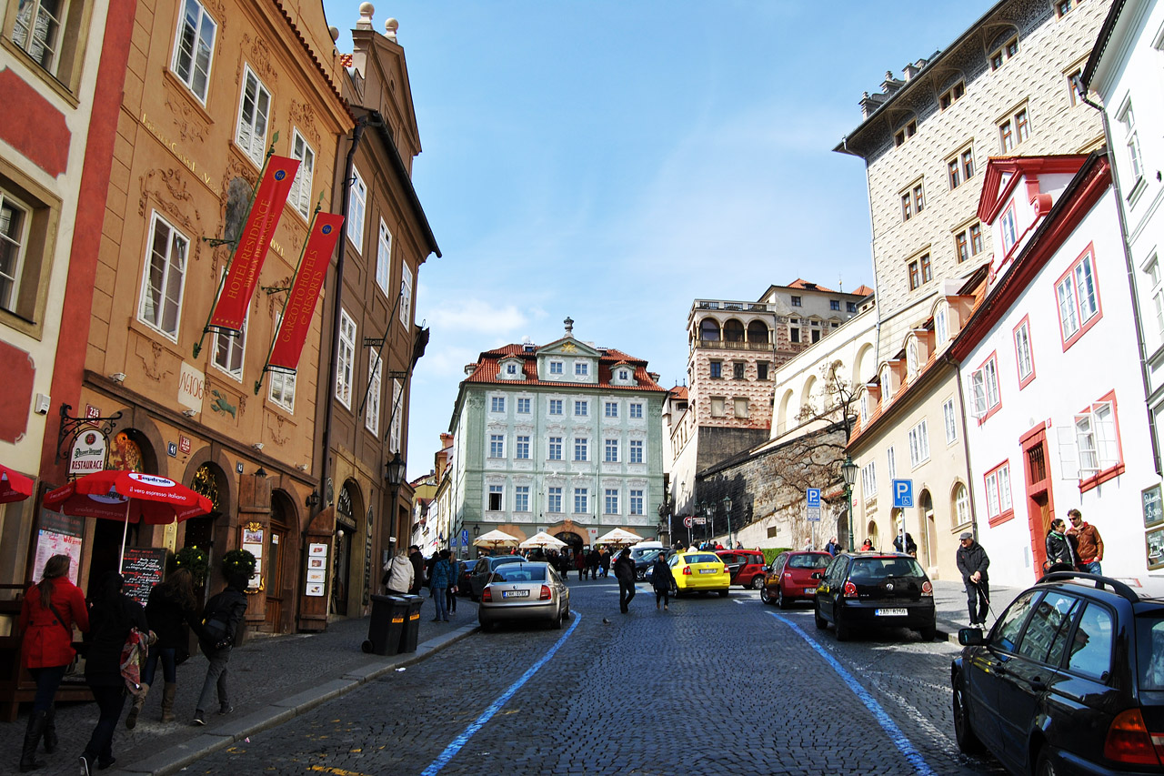 Прага, Nerudova, 43; Nerudova, 45; Nerudova, 48; Hradčanské náměstí, 2
