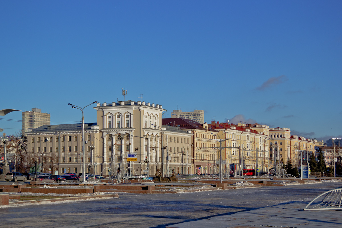 Kazan, Улица Пушкина, 1 / Право-Булачная улица, 55; Улица Пушкина, 1 / Право-Булачная улица, 55А; Улица Пушкина, 3; Улица Пушкина, 5 / Улица Островского, 43