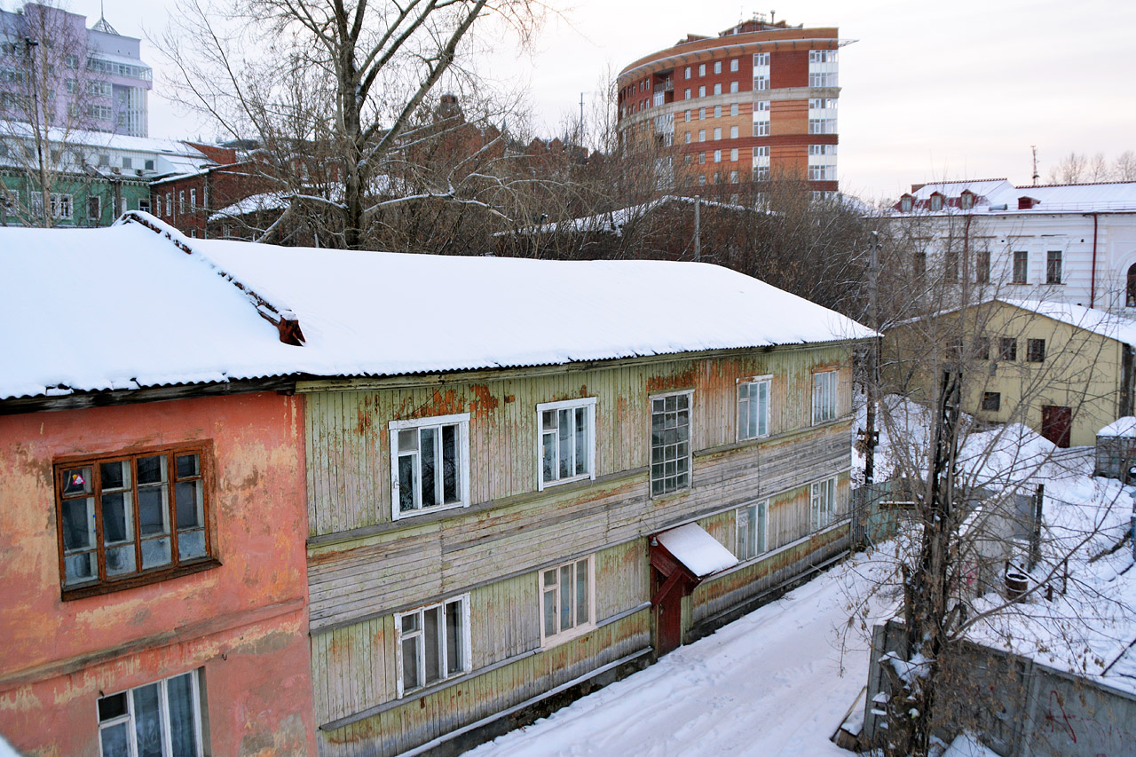 Пермь, Монастырская улица, 7; Улица Максима Горького, 5